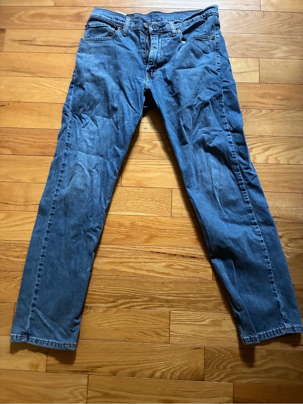 Levi's 505 Straight-Leg Jeans in Medium Blue, unisex
